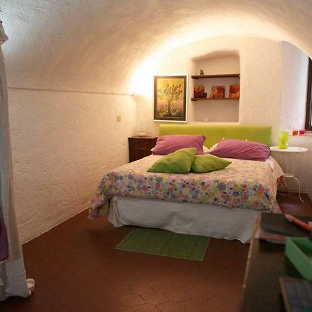Appartamento Le Violette Dolceacqua Eksteriør billede