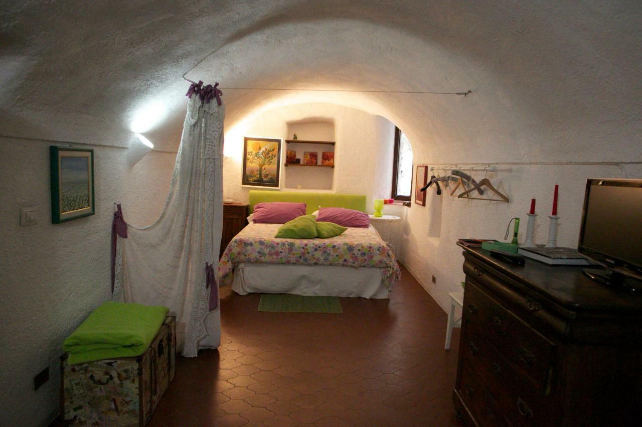 Appartamento Le Violette Dolceacqua Eksteriør billede