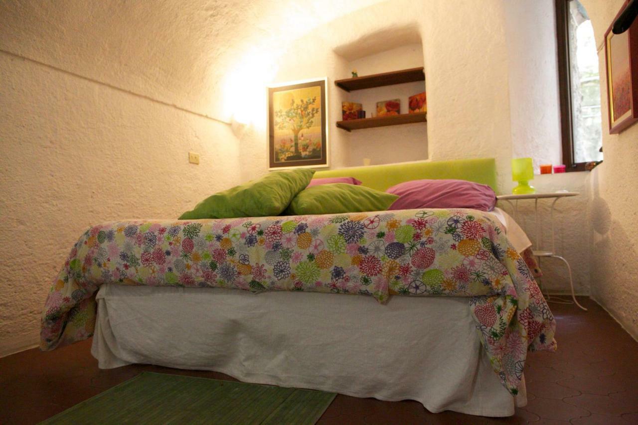 Appartamento Le Violette Dolceacqua Eksteriør billede